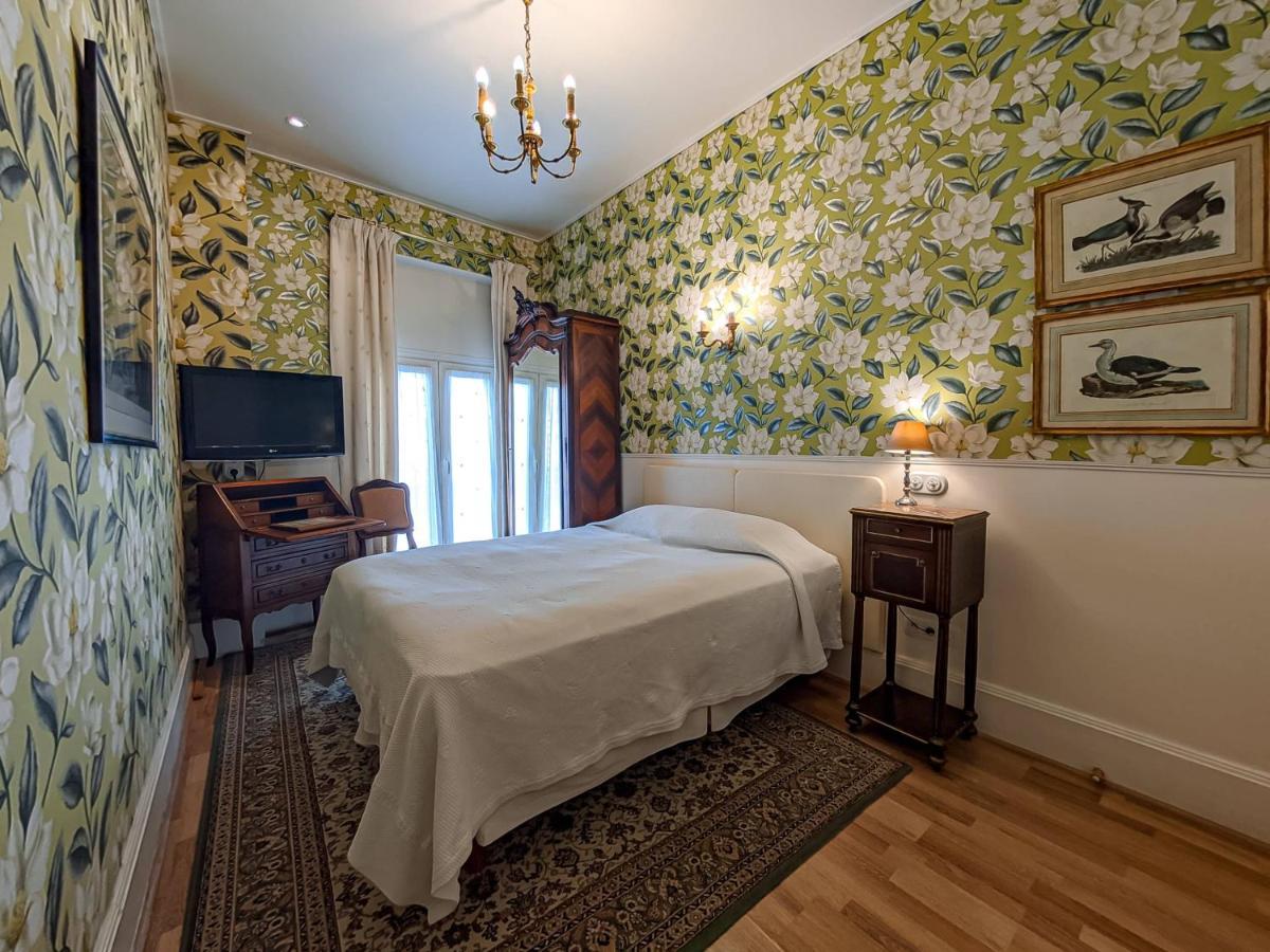 Hotel De L'abeille