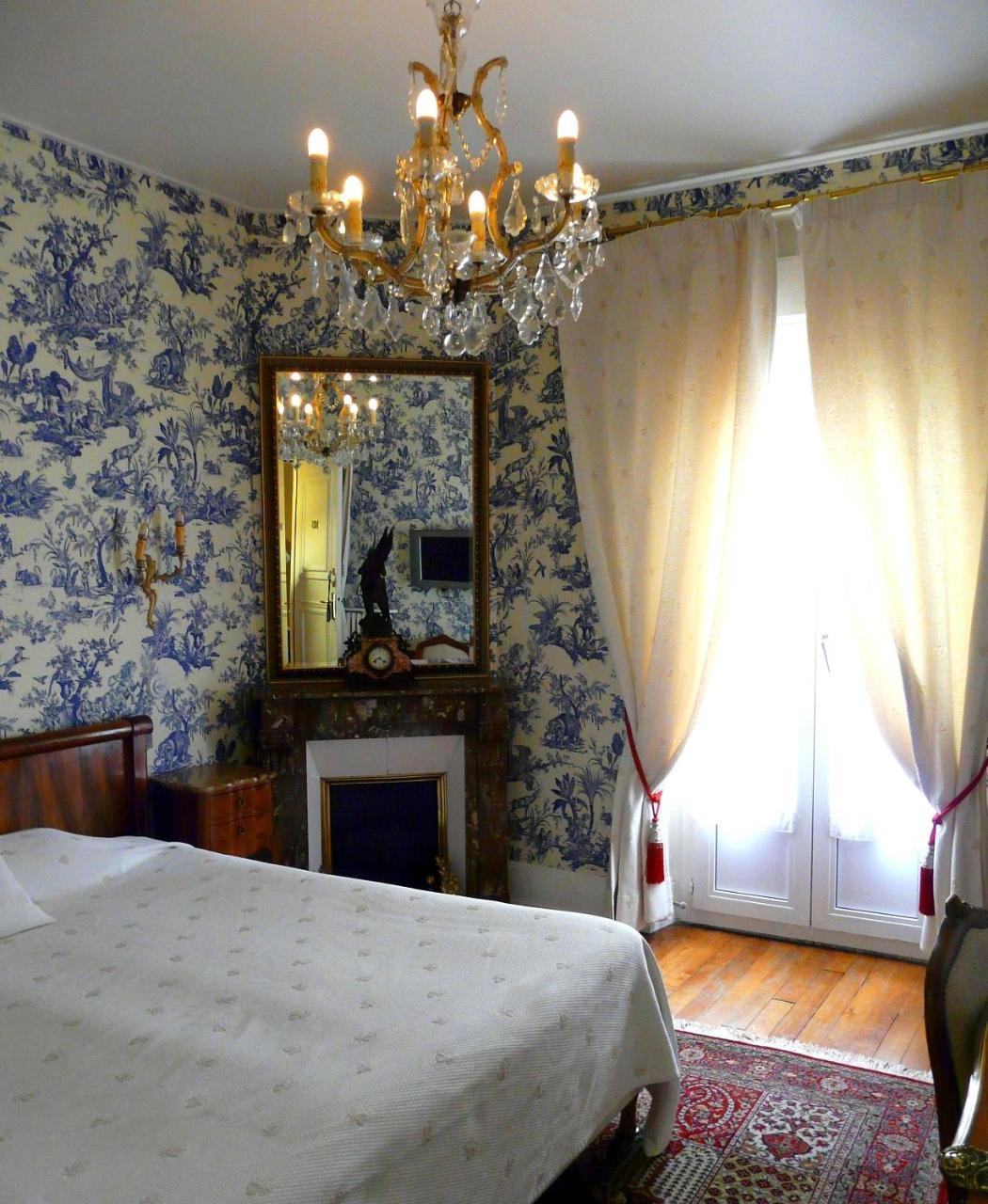 De L'abeille Hotel 3*